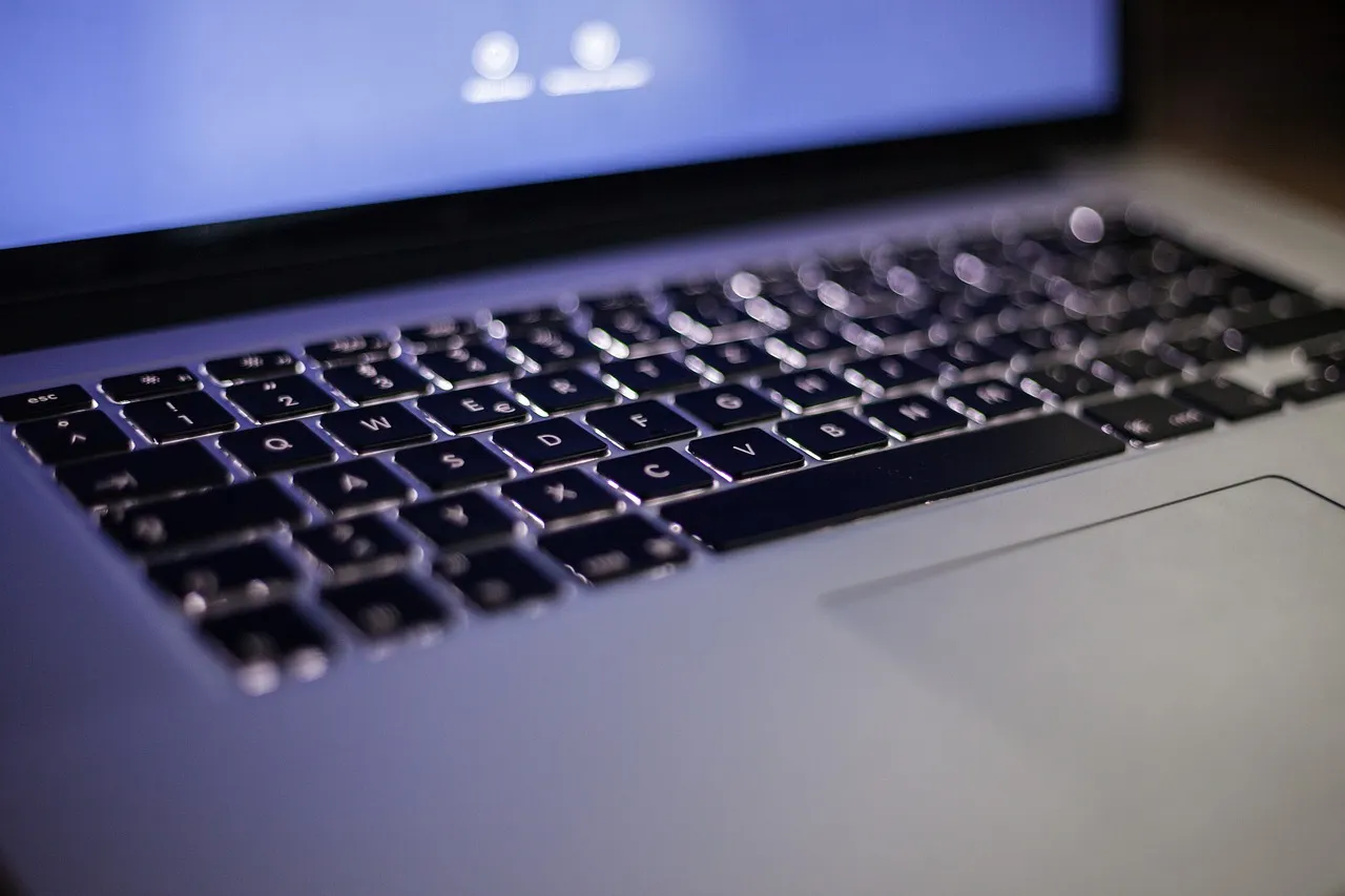Некоторые MacBook Pro нагреваются и горят. Проверьте, в порядке ли ваш ноут