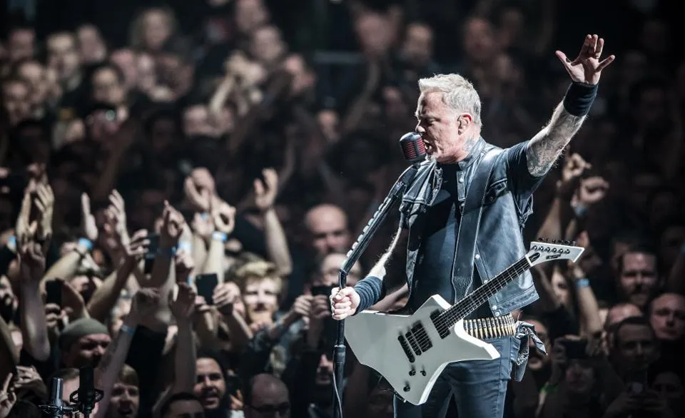 Metallica спела «Группу крови» Цоя на концерте в Москве. Оказывается, это традиция