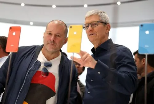 Джони Айв покинул Apple из-за Apple Watch. И ругал Тима Кука за жадность