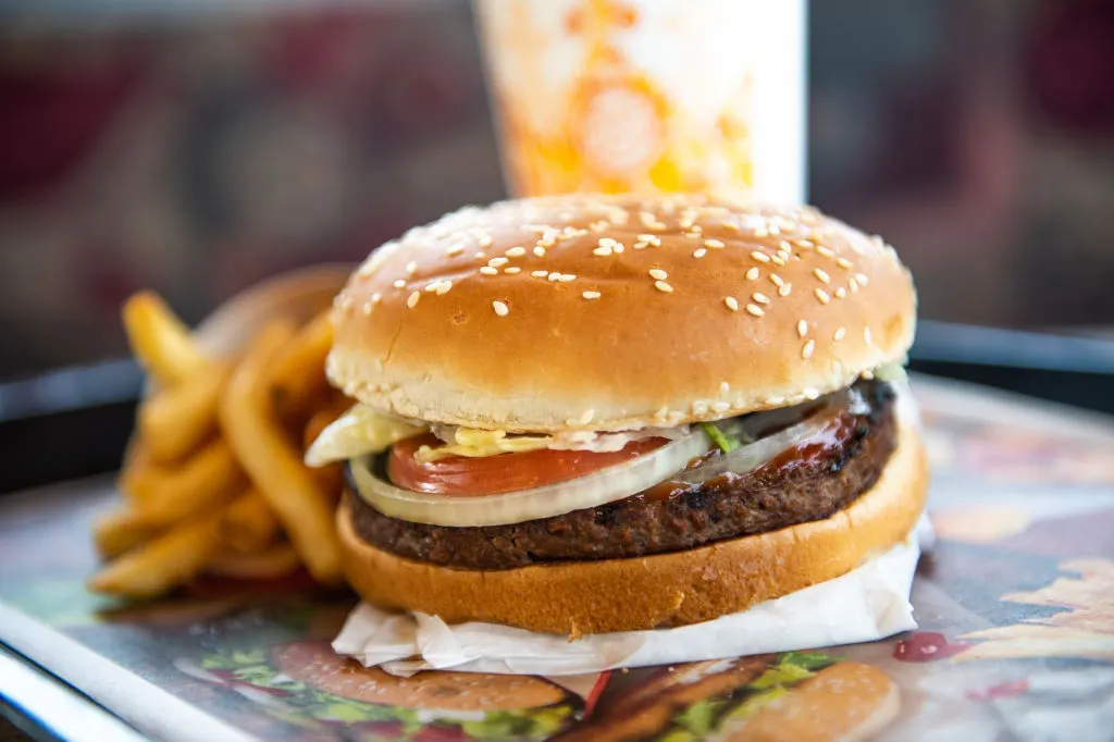 Burger King запустил новые бургеры. Посетитель должен угадать, мясо там или соя