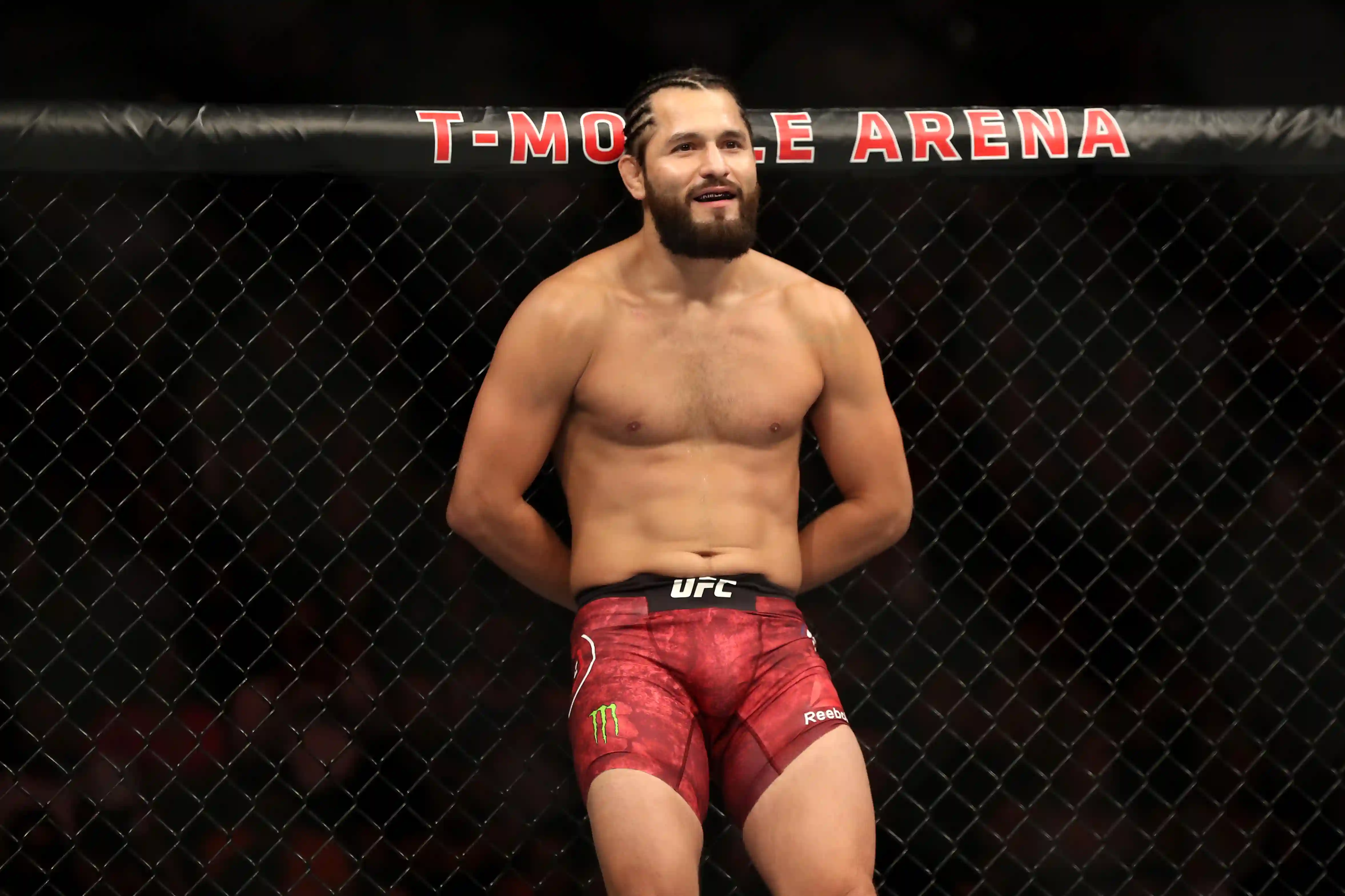 В UFC случился самый быстрый нокаут в истории. Американец Масвидаль уничтожил соперника за 5 секунд!