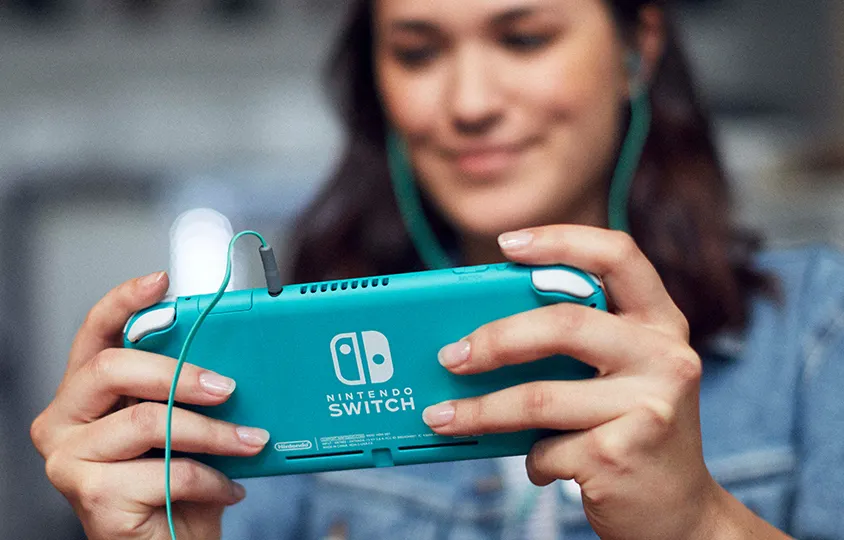 «Миллениалы изобрели PSP». Названа цена Nintendo Switch Lite – геймеры недоумевают
