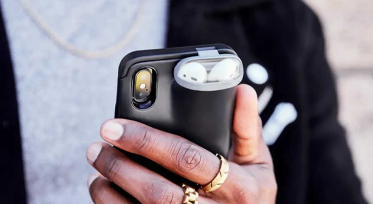 Стартап собирает деньги на чехол-аккумулятор. Он заряжает AirPods и iPhone одновременно