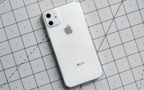 У iPhone 11 точно будет квадратная камера. Это поколение можно пропускать?