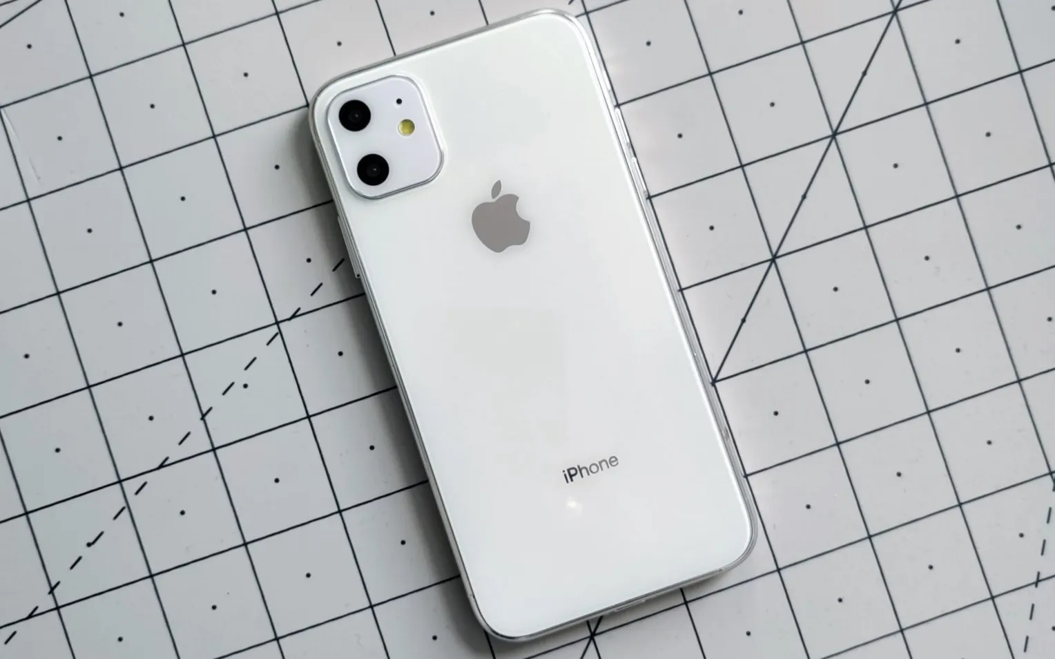 У iPhone 11 точно будет квадратная камера. Это поколение можно пропускать?