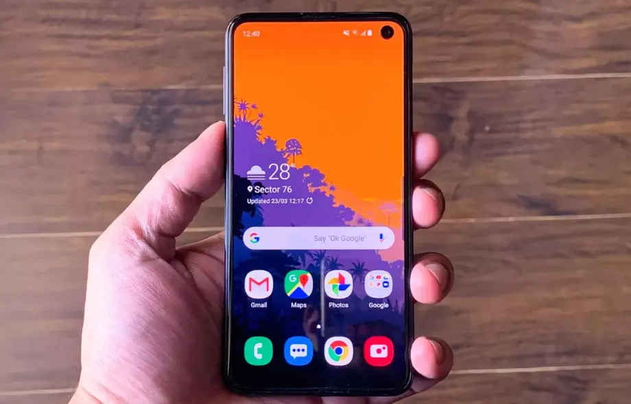 Samsung Galaxy S10e и еще 4 гаджета, которые  подешевели в России. Аналитика по Маркету