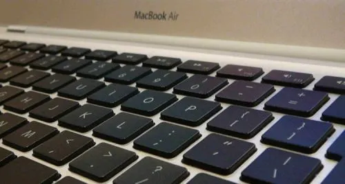 В MacBook вернут нормальную клавиатуру. Бабочек больше не будет