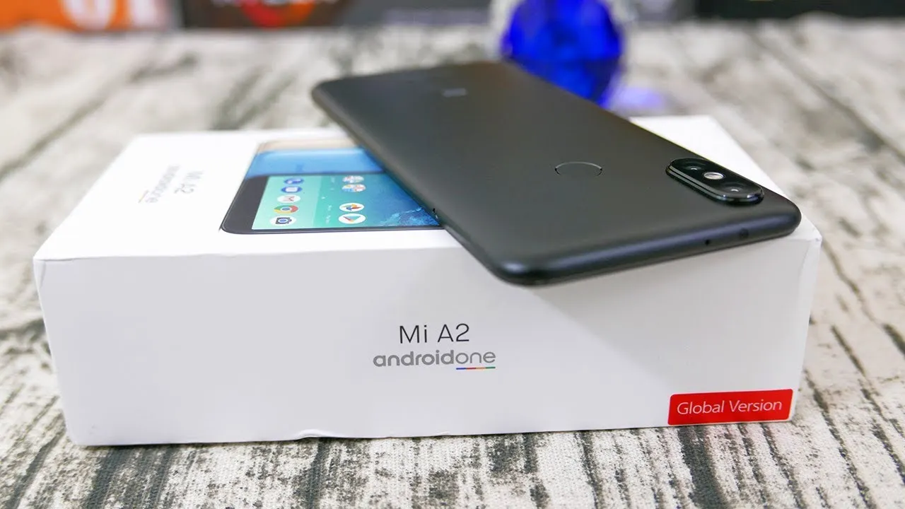 Xiaomi Mi A2 наконец-то официально подешевел в России. Закупайтесь