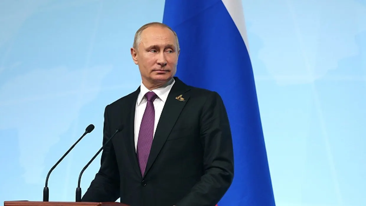 В Каменске-Уральском появились граффити с Путиным и патриархом, но их быстро закрасили. Все из-за оформления?