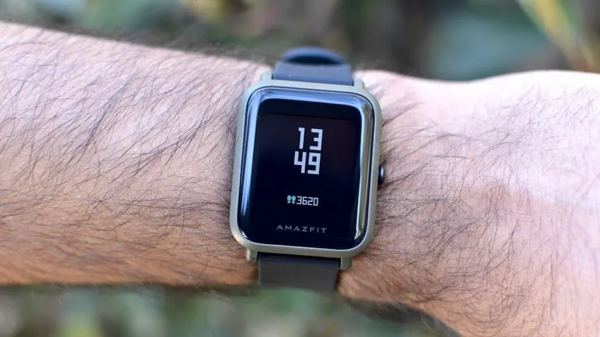 Amazfit Bip и еще 2 модели смарт-часов Xiaomi отдают по скидкам. Надо брать