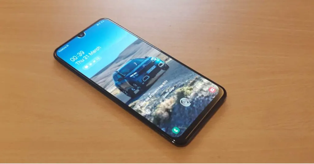 Samsung Galaxy A50 – самый популярный смарт в России. Где брать его выгоднее всего?
