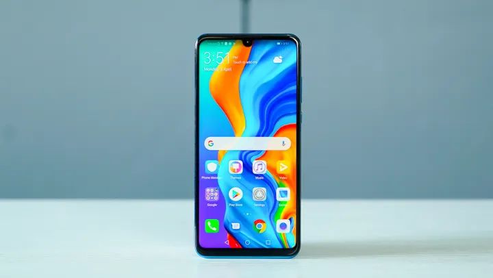 Huawei P30 Lite лучше, чем вы думаете. А еще он подешевел