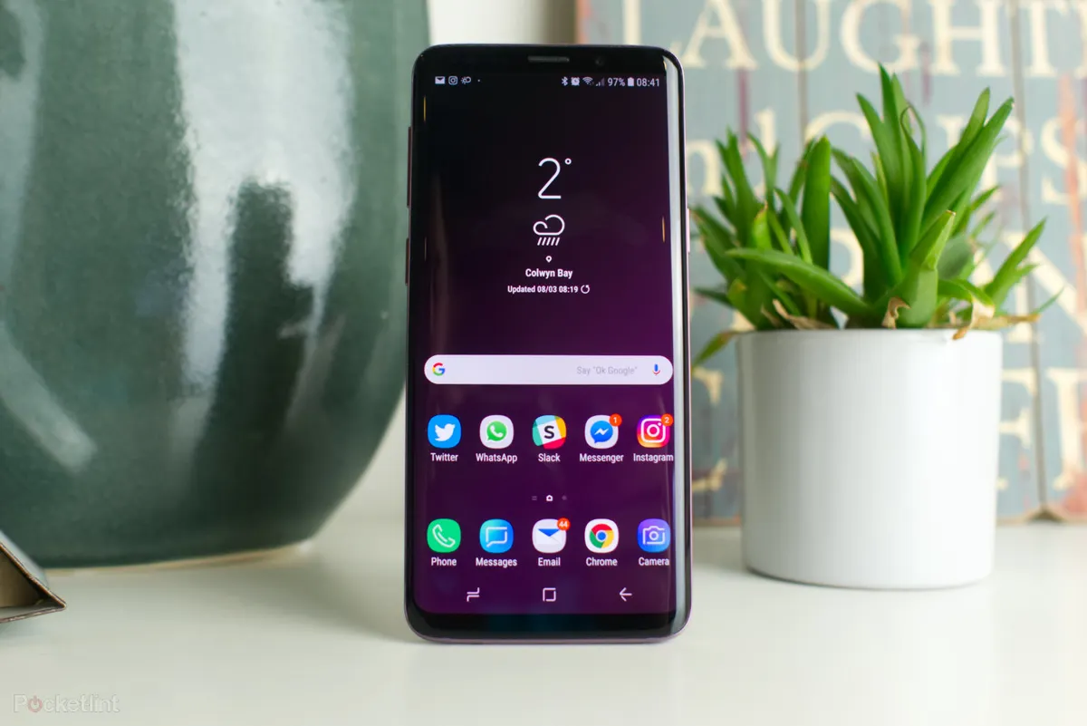 Покупать Samsung Galaxy S9 в России бессмысленно. Почему? И где его лучше заказывать?