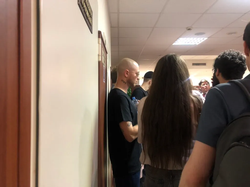 Оксимирона не пустили в суд к фигуранту дела о беспорядках Егору Жукову. Рэпер предлагал залог в 2 млн рублей