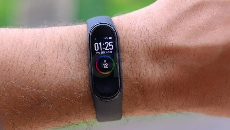 Обзор Xiaomi Mi Band 4. 7 честных впечатлений от главного смарт-браслета этого года