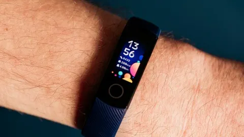Honor Band 5 приехал в Россию без главной функции. Трекер надо брать на Али