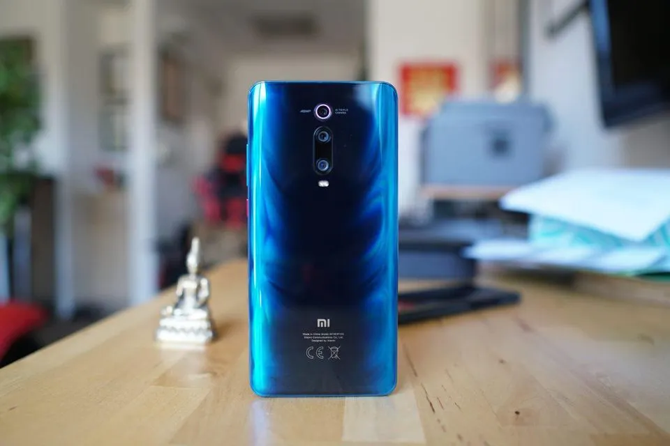 У смартфона Xiaomi Mi 9T обнаружилась важная проблема. Всё дело в автояркости
