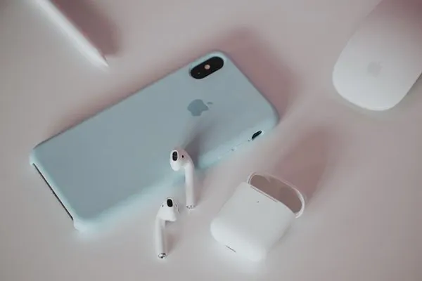 В iPhone 11 не будет самой ожидаемой функции. Обойдетесь без зарядки для AirPods