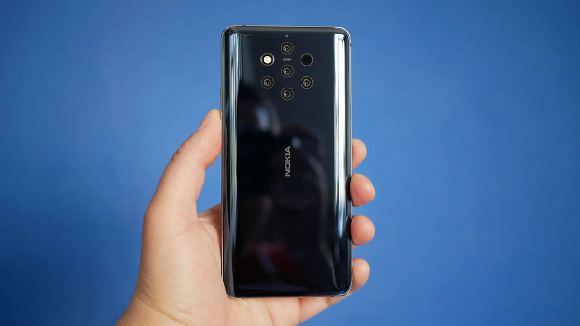 У Nokia 9 пять камер, но все плохие. В рейтинге DxOMark он не попал даже в топ-40!