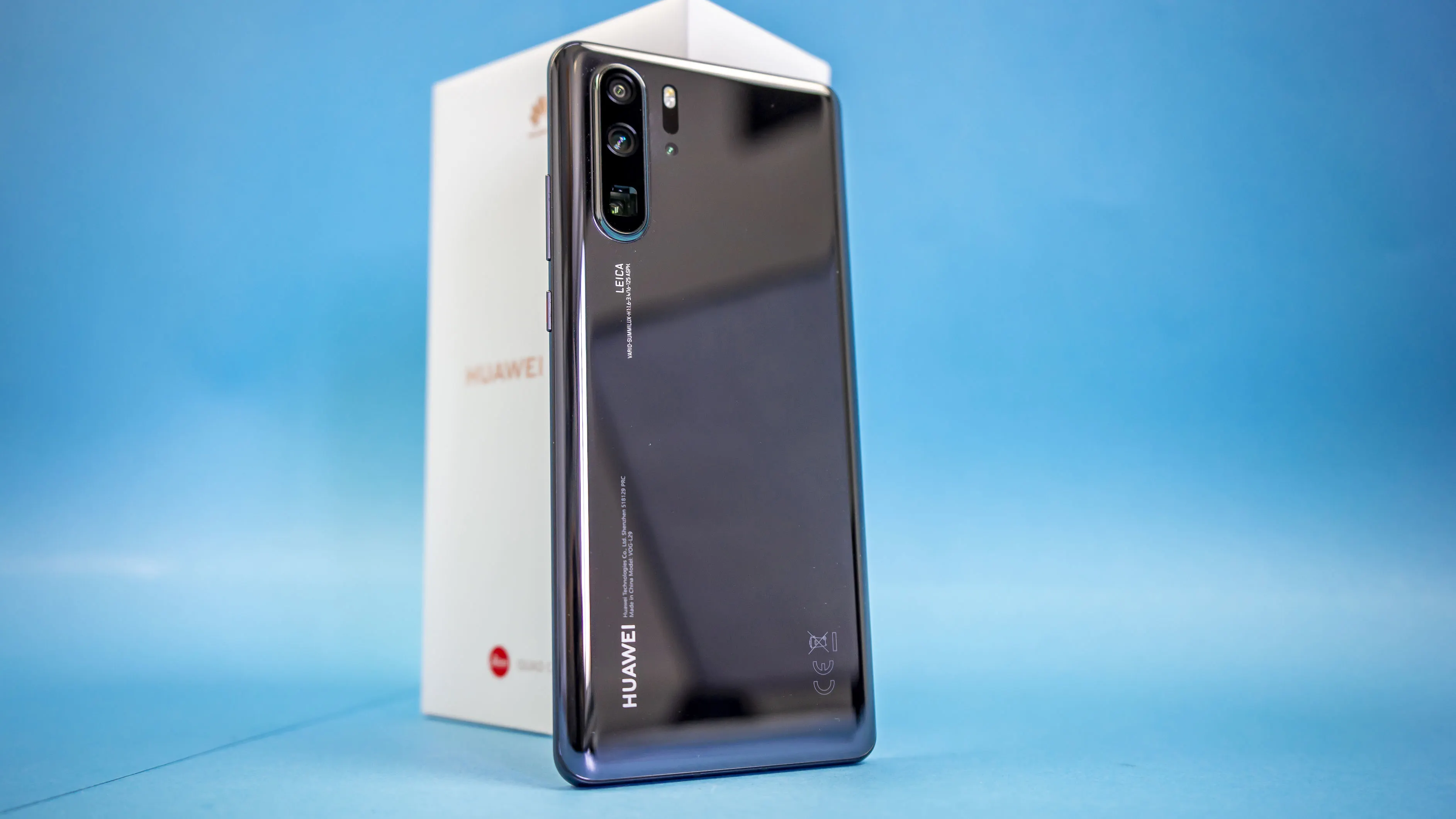 В МТС гигантский кэшбек на Huawei P30 Pro. Это лучший камерофон в мире по версии DxOMark