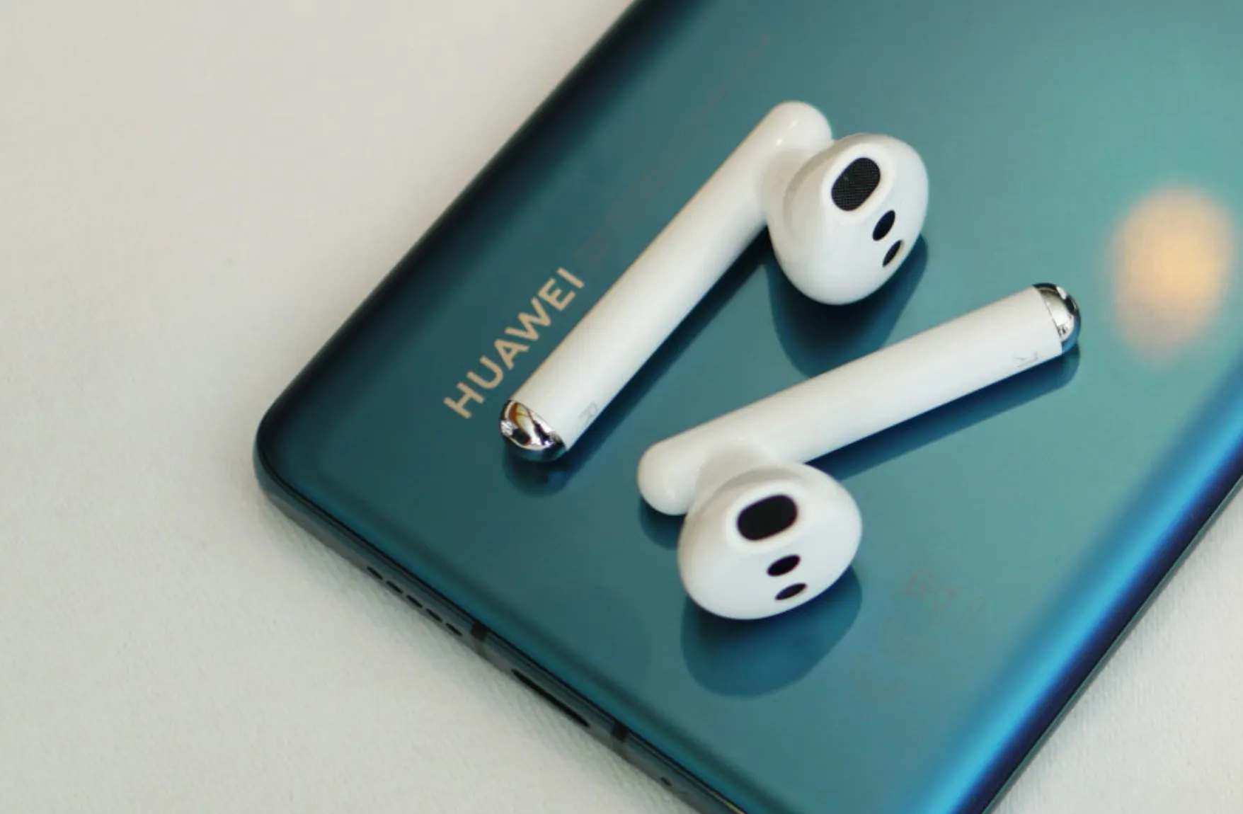 Дешевле, но круче AirPods. Вышли Huawei FreeBuds 3 – TWS-наушники с активным шумоподавлением