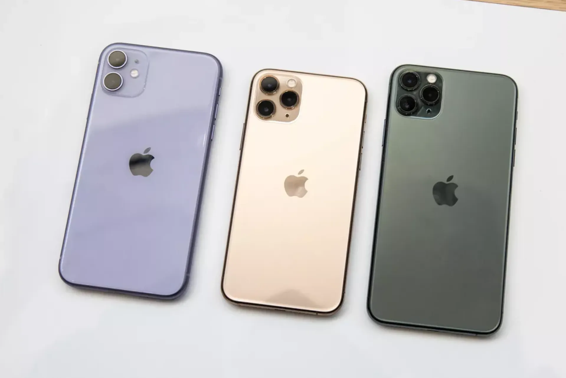 Дешевый iPhone 11 оказался мощнее флагмана за 90 тысяч рублей. Как так?