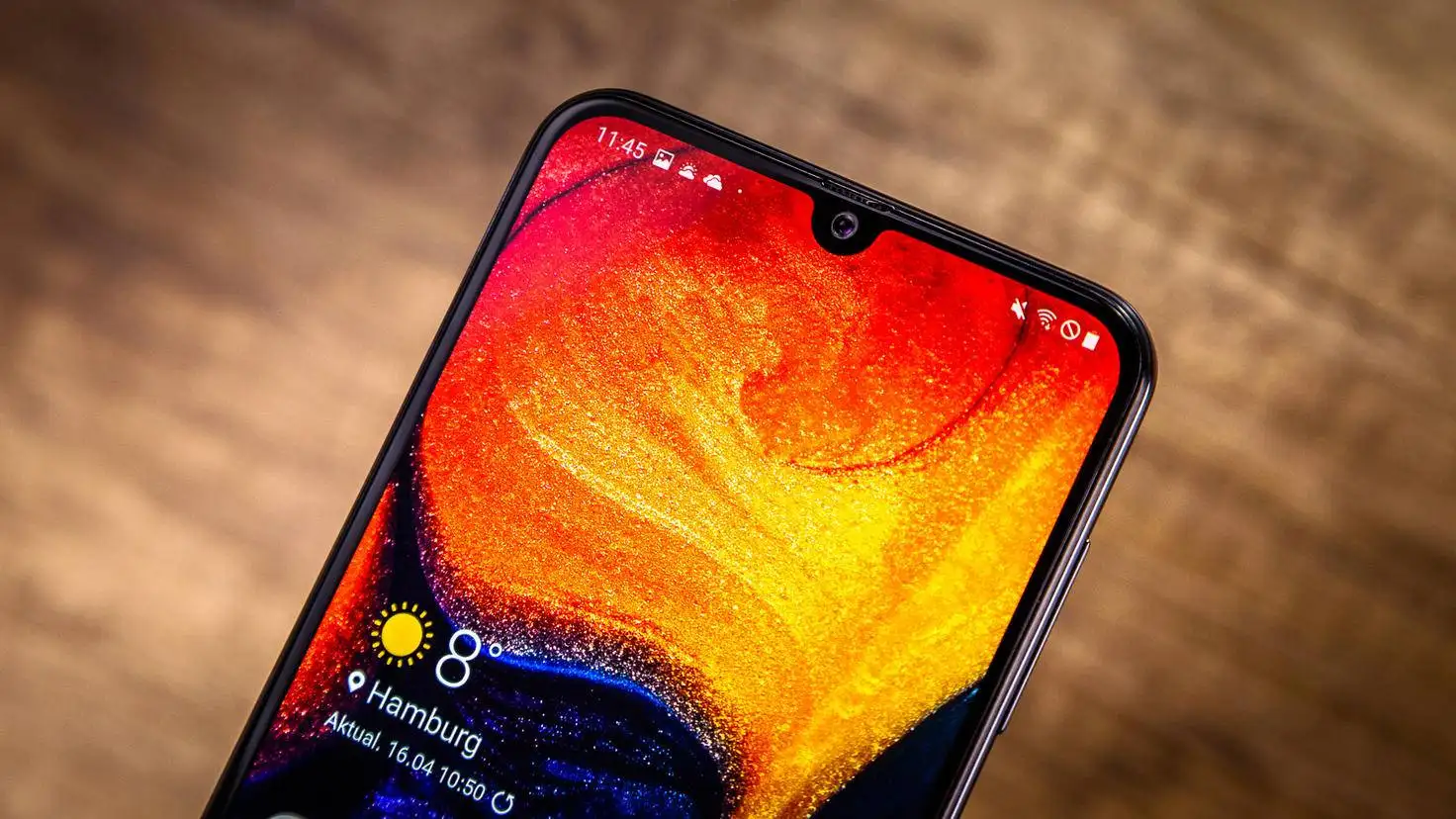 Хитовые Samsung Galaxy всё ещё отдают с приятными скидками. Где их выгодно брать после распродажи 11.11?