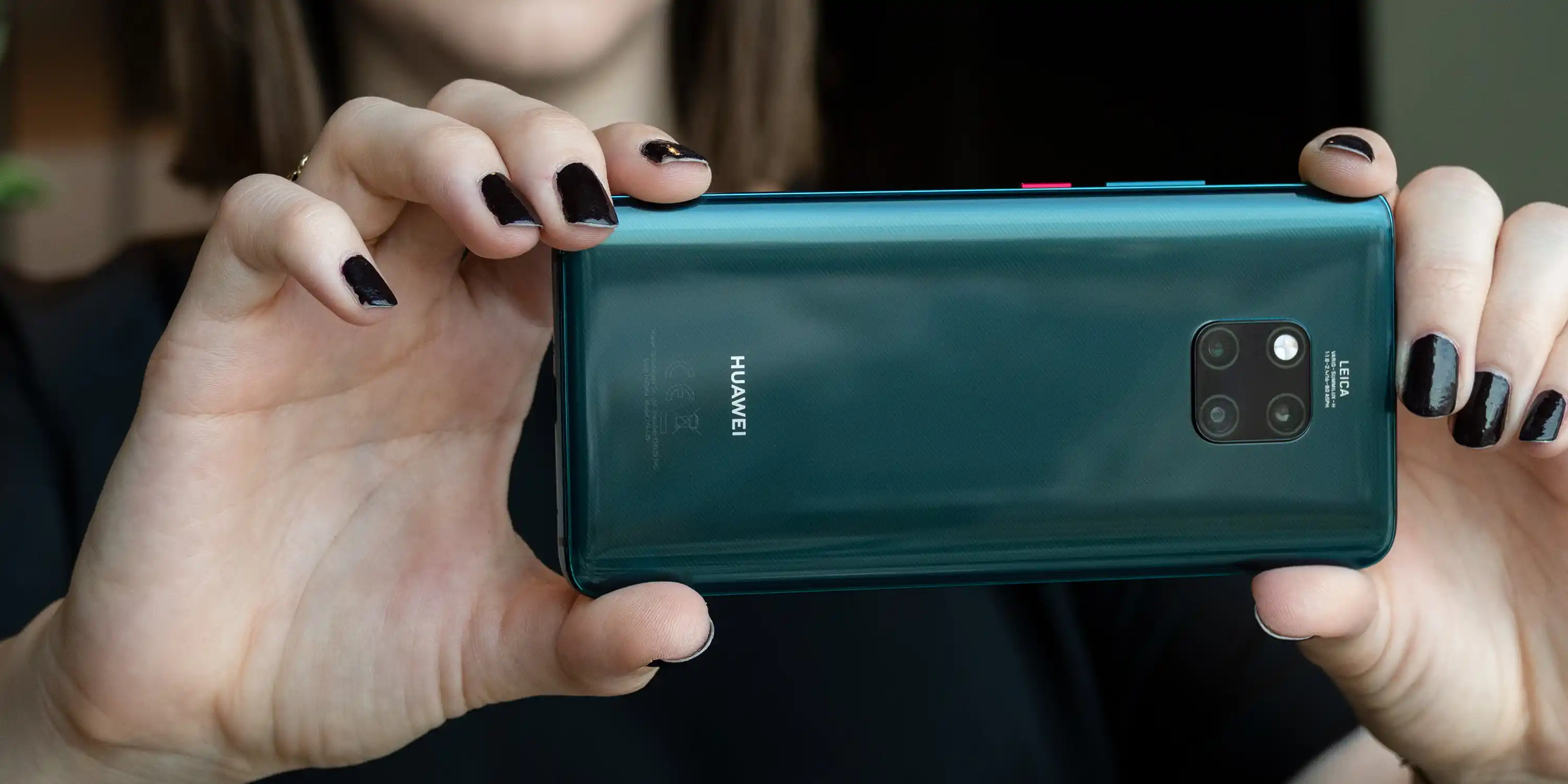 На Huawei Mate 20 Pro есть две крутые акции. Обе позволяют мощно сэкономить