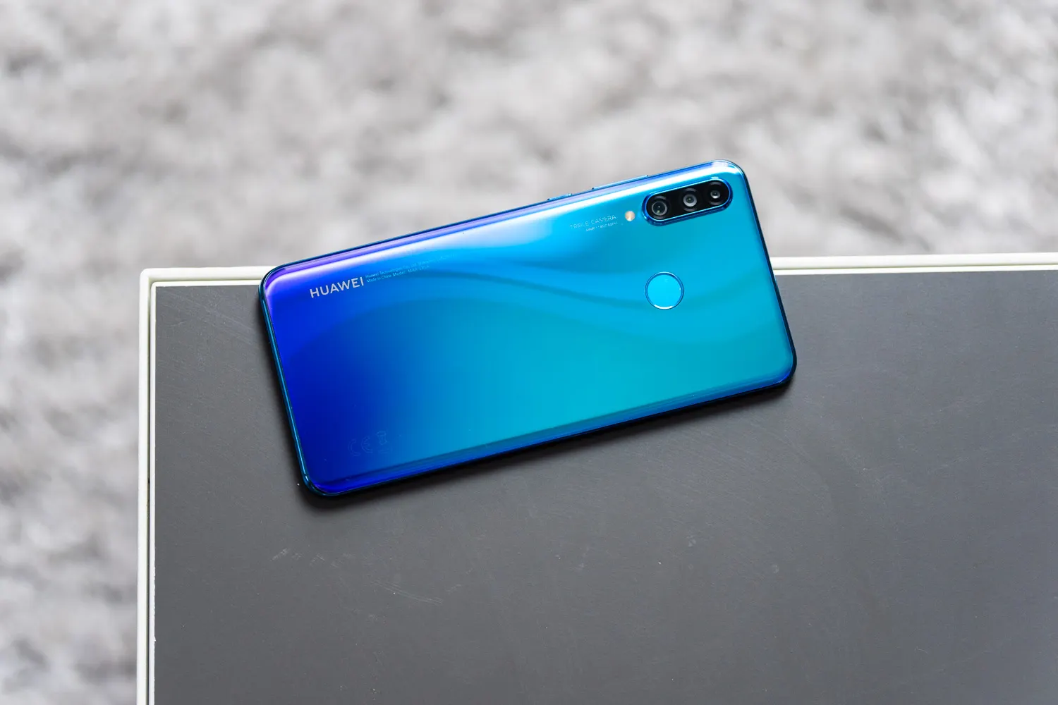 От хитовых бюджетников Huawei избавляются в «Эльдорадо». Подсказываем секретный промокод