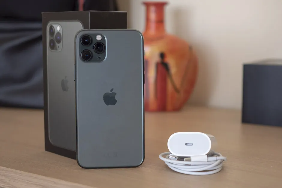 Как быстро заряжается iPhone 11 Pro? Прогресс просто космический