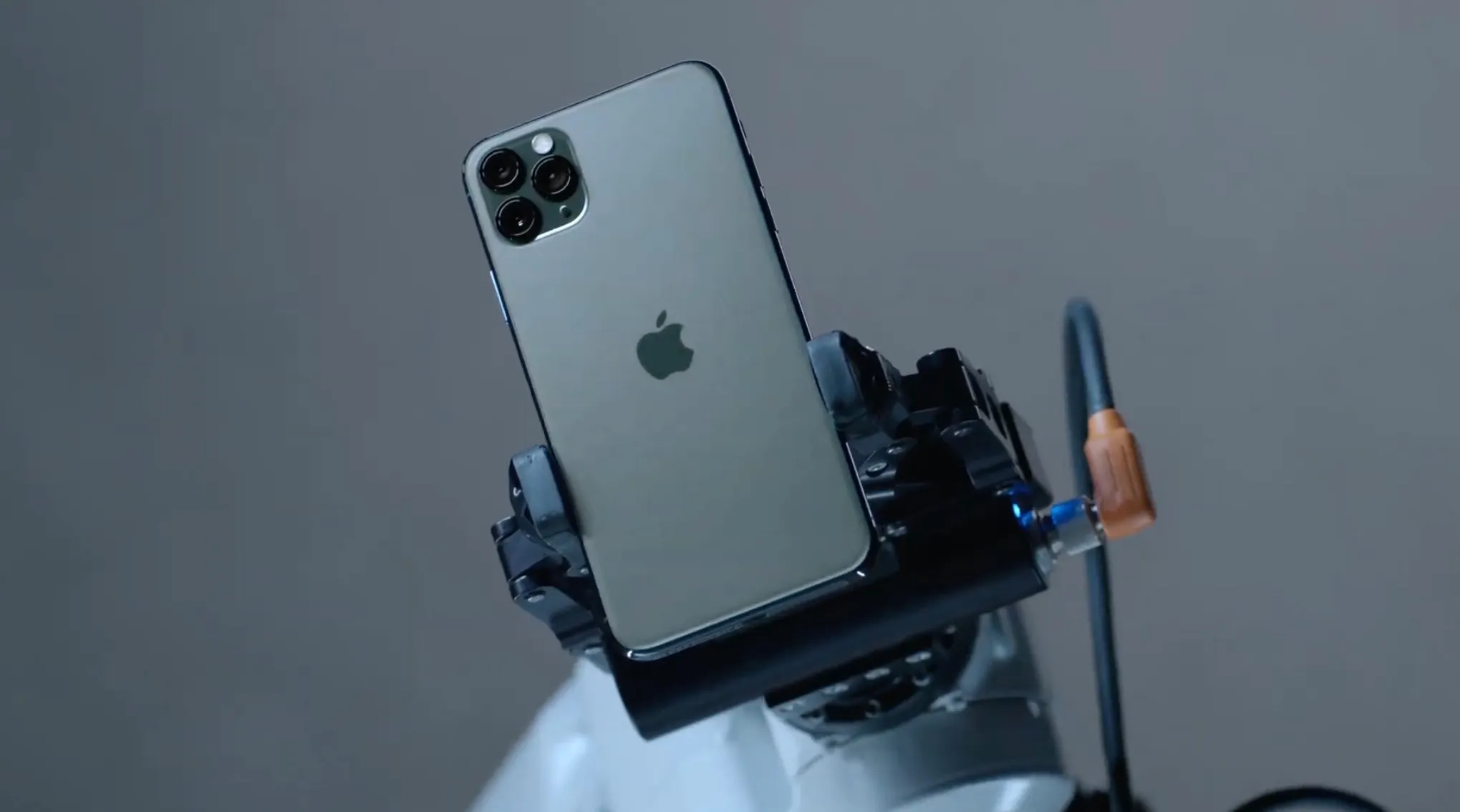 iPhone 11 Pro вновь сливают в МТС. Официальная цена никогда не была такой низкой