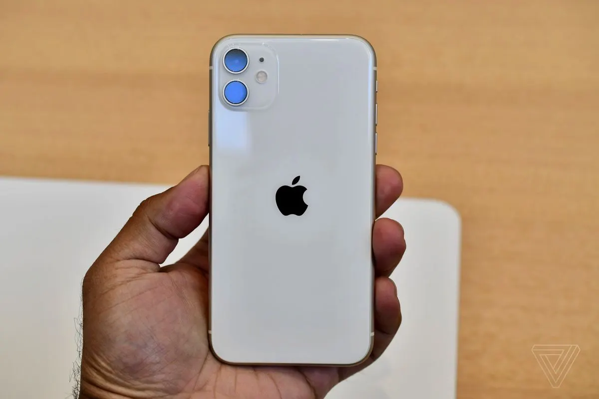 Когда подешевеет iPhone 11?
