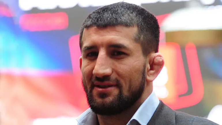 Боец MMA Расул Мирзаев получил нокаут и забыл об этом. Оказывается, это нормально