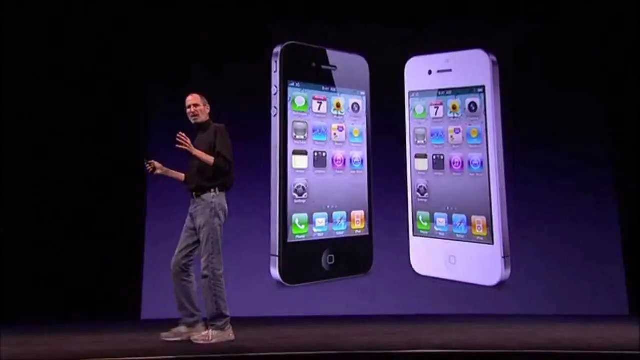 iPhone 4 вернется в 2020 году. Правда, рамки станут меньше