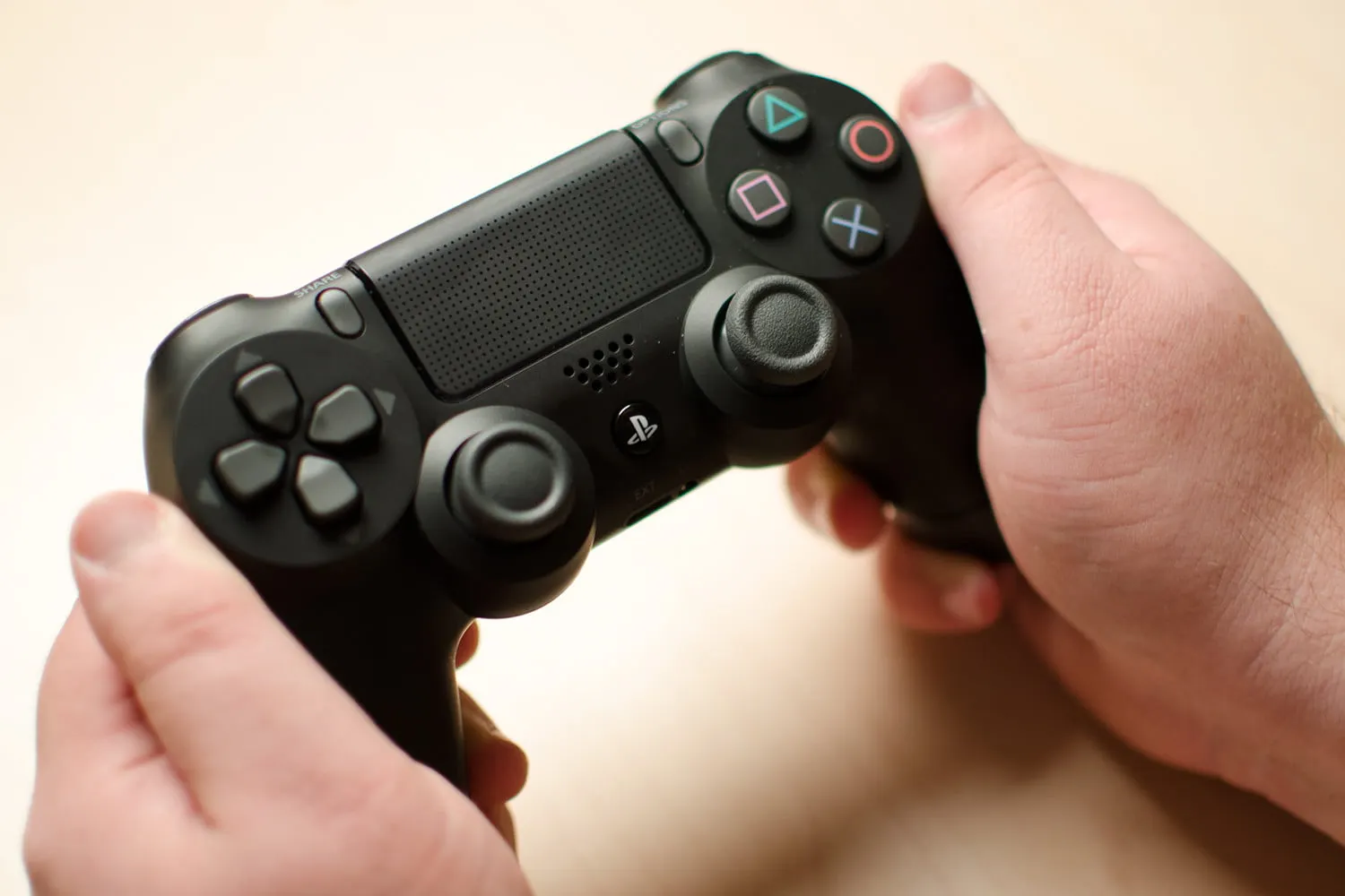 Как правильно называть кнопки на геймпаде Sony PlayStation. Оказывается, Х – это не «икс»!
