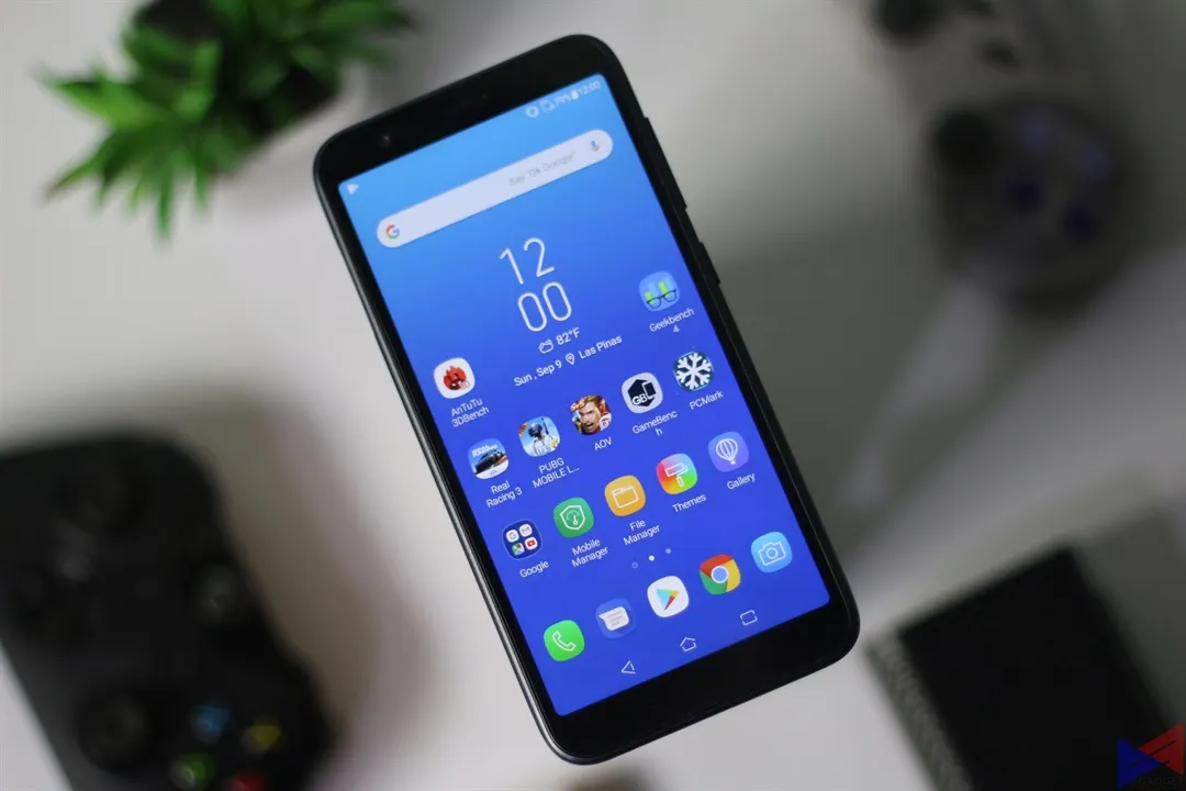 У Asus ZenFone есть классный бюджетник за 5 тысяч. Но о нем никто не говорит