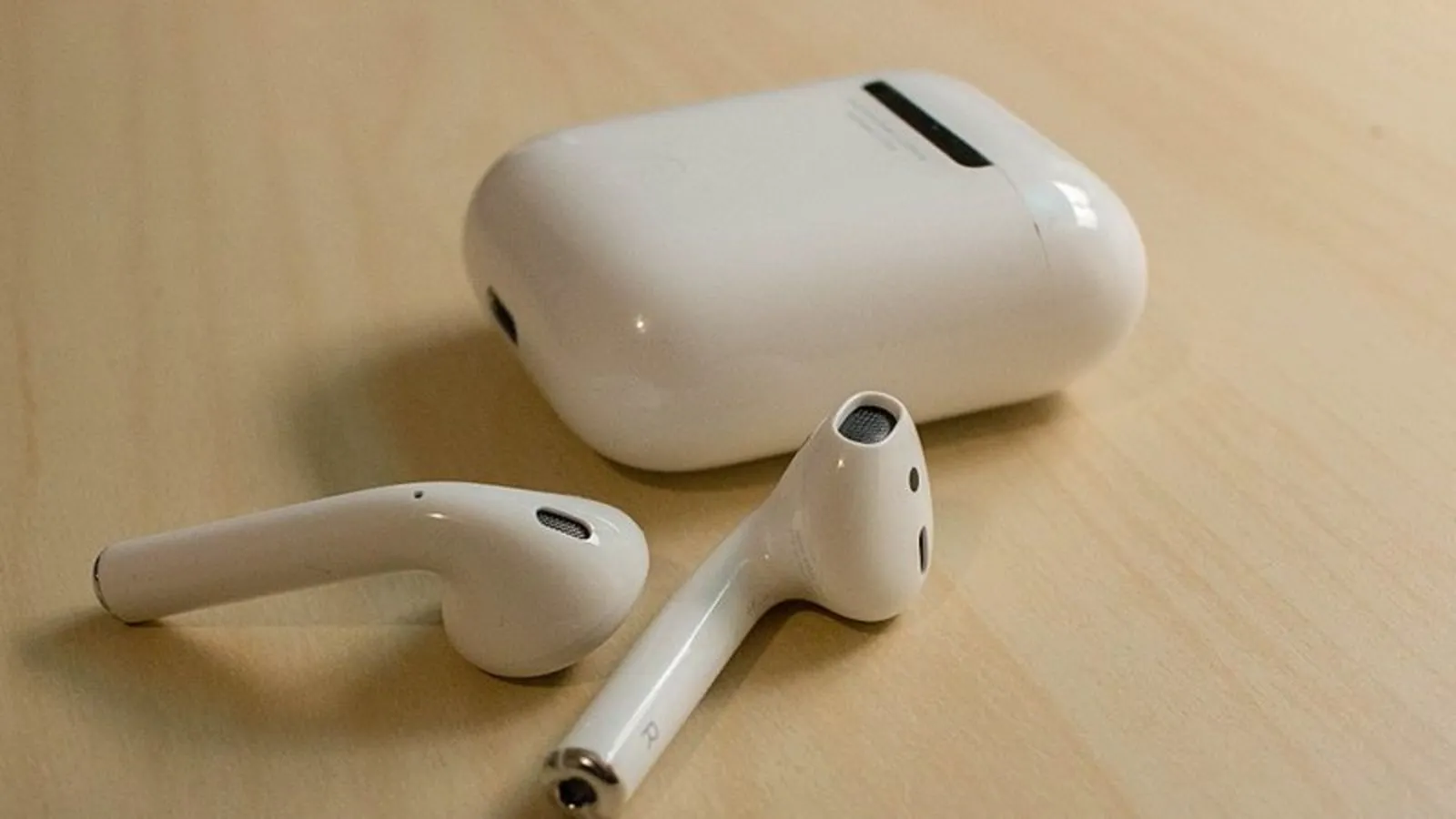 Как бесплатно получить новые AirPods вместо старых? Надо сказать волшебные слова
