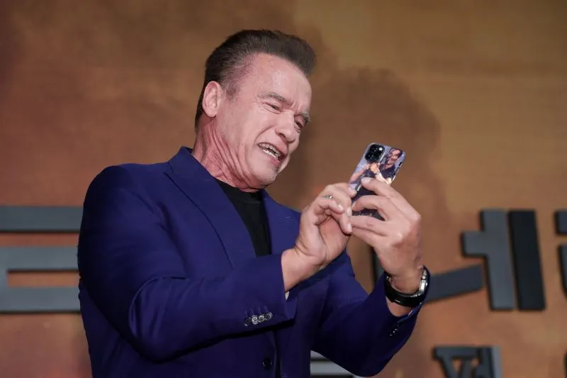 Арнольд Шварценеггер купил для iPhone 11 Pro чехол в честь себя. Хотите такой же?