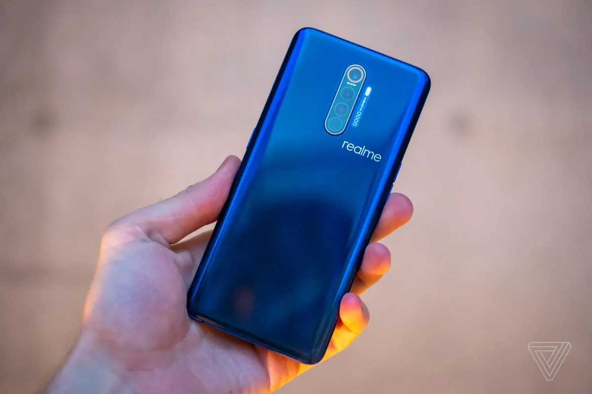 Realme выпустила лучший девайс до 30 тысяч рублей. Он убивает аналоги от Xiaomi и OnePlus