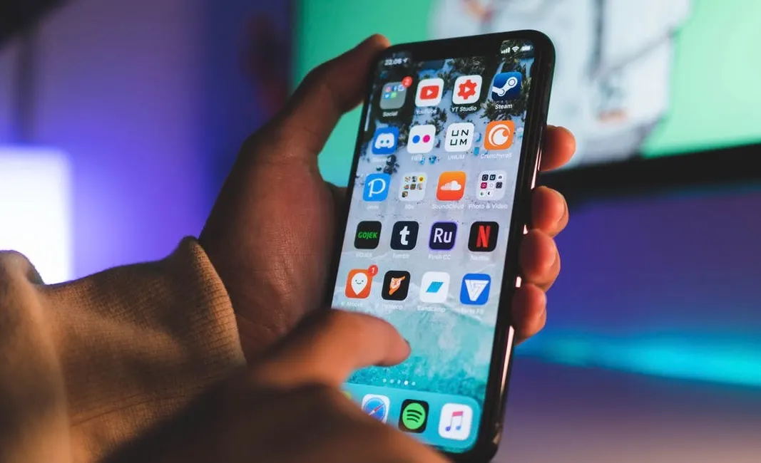 У iPhone 12 исчезнут все разъемы? Авторитетный инсайдер верит, что да