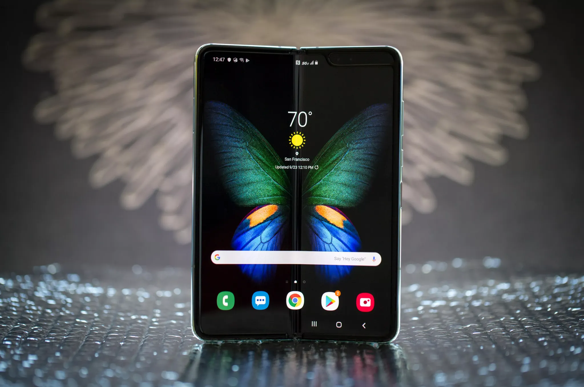Samsung Galaxy Fold прошел самый веселый тест. Экран сломался через три часа