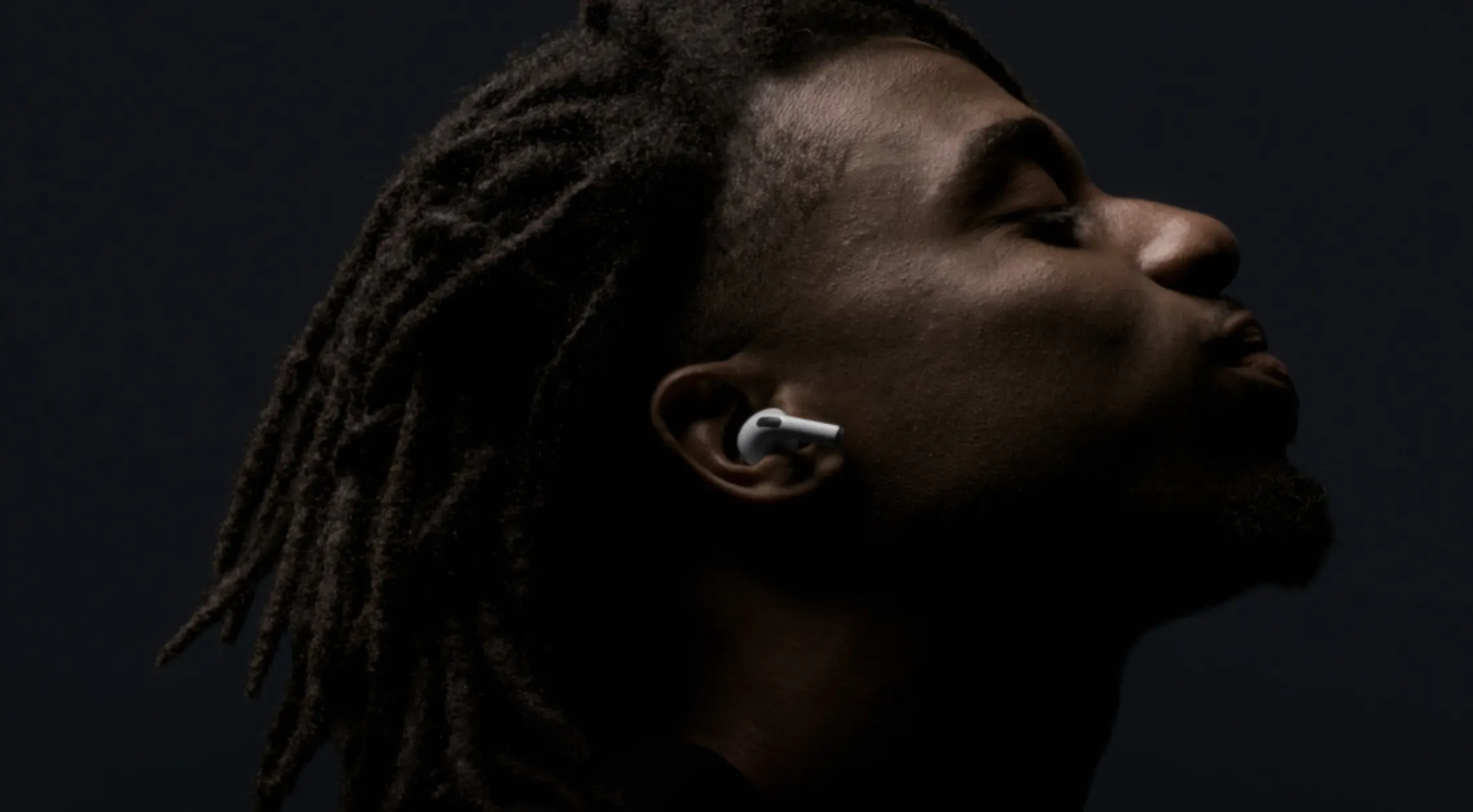 Презентованы AirPods Pro. У них есть шумоподавление и защита от воды