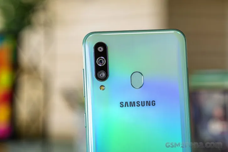 Samsung Galaxy A60 подешевел к распродаже 11.11. Он лучший за такие деньги