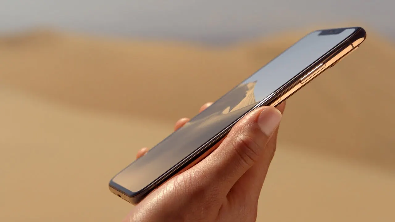 Забыли про iPhone XS? Зря – сейчас он самый выгодный