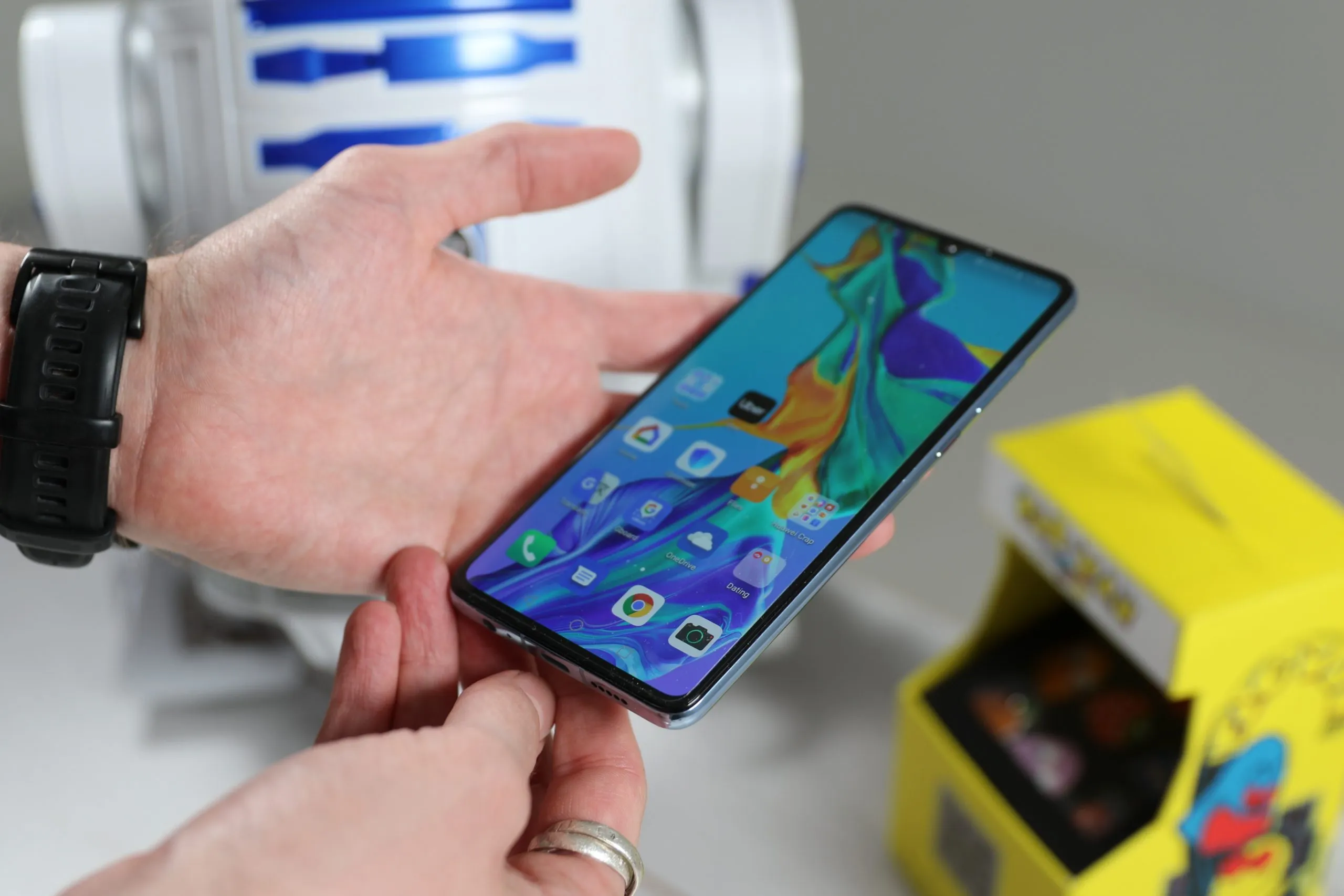 Флагманы Huawei стоят исторически дешево. Какой промокод?