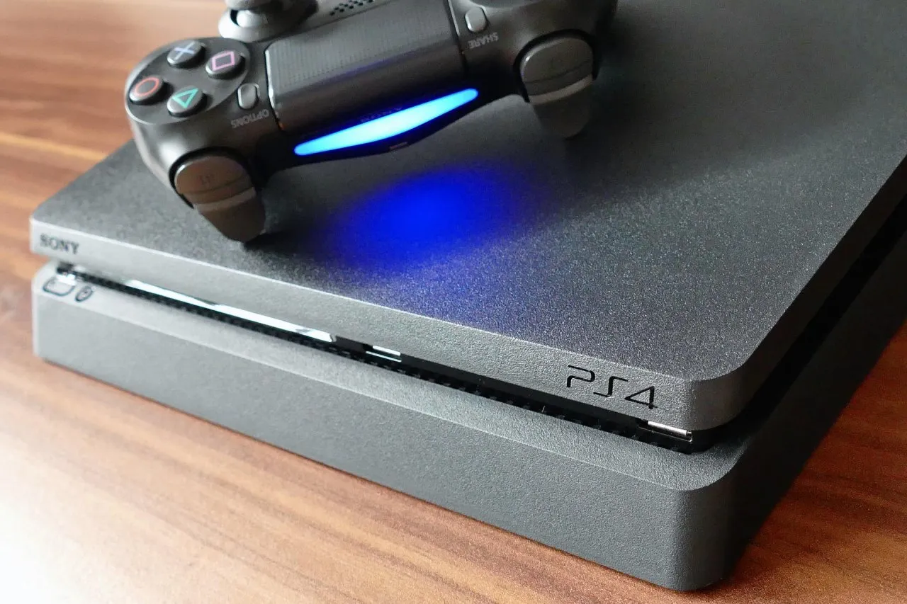 Нашли лучшие цены на PlayStation и Xbox в «чёрную пятницу». Где брать игровые приставки?
