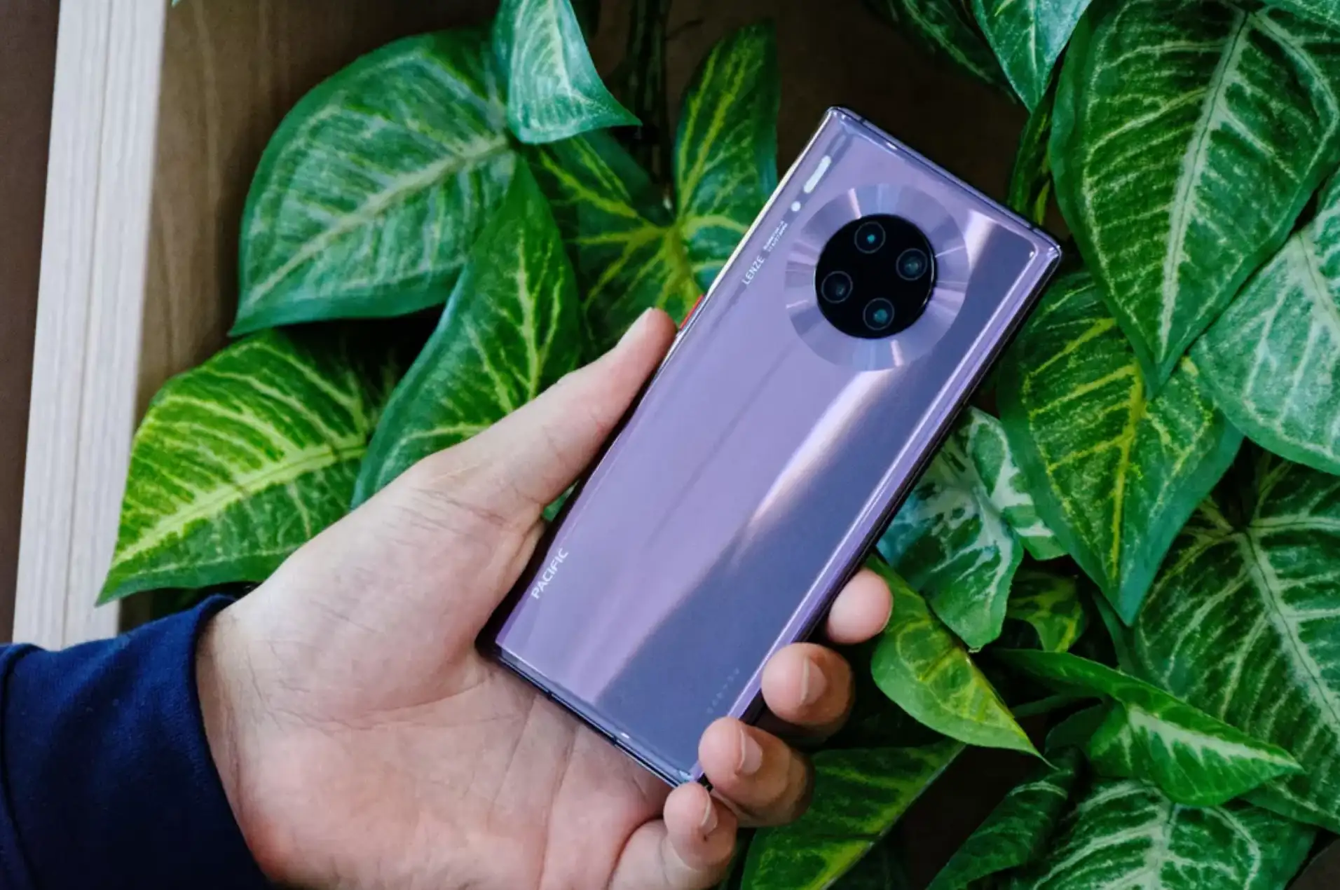 Huawei Mate 30 Pro все же выйдет в России. Цена – супер, но есть нюанс