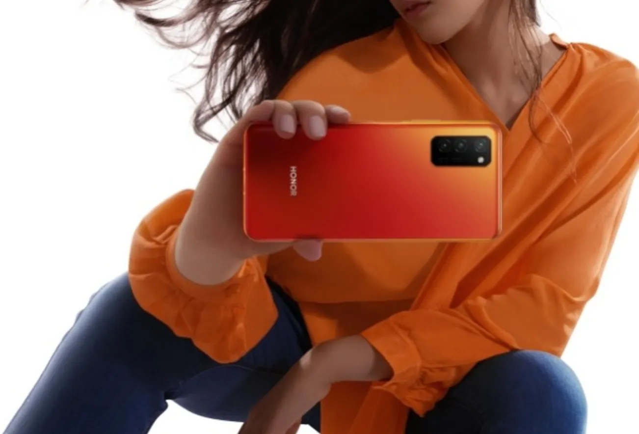 Новый флагман Honor V30 похож на Google Pixel 4 и Galaxу S10. Но гораздо дешевле