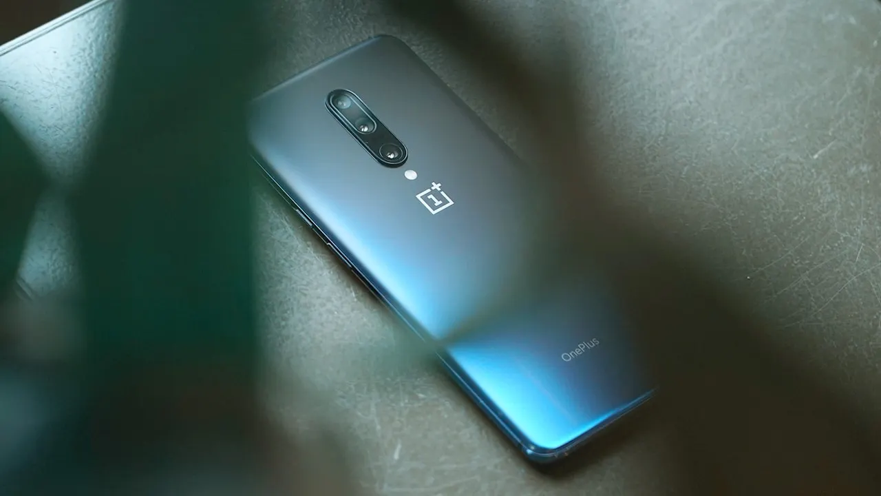 Каким будет OnePlus 8? Первые живые фото нового флагмана