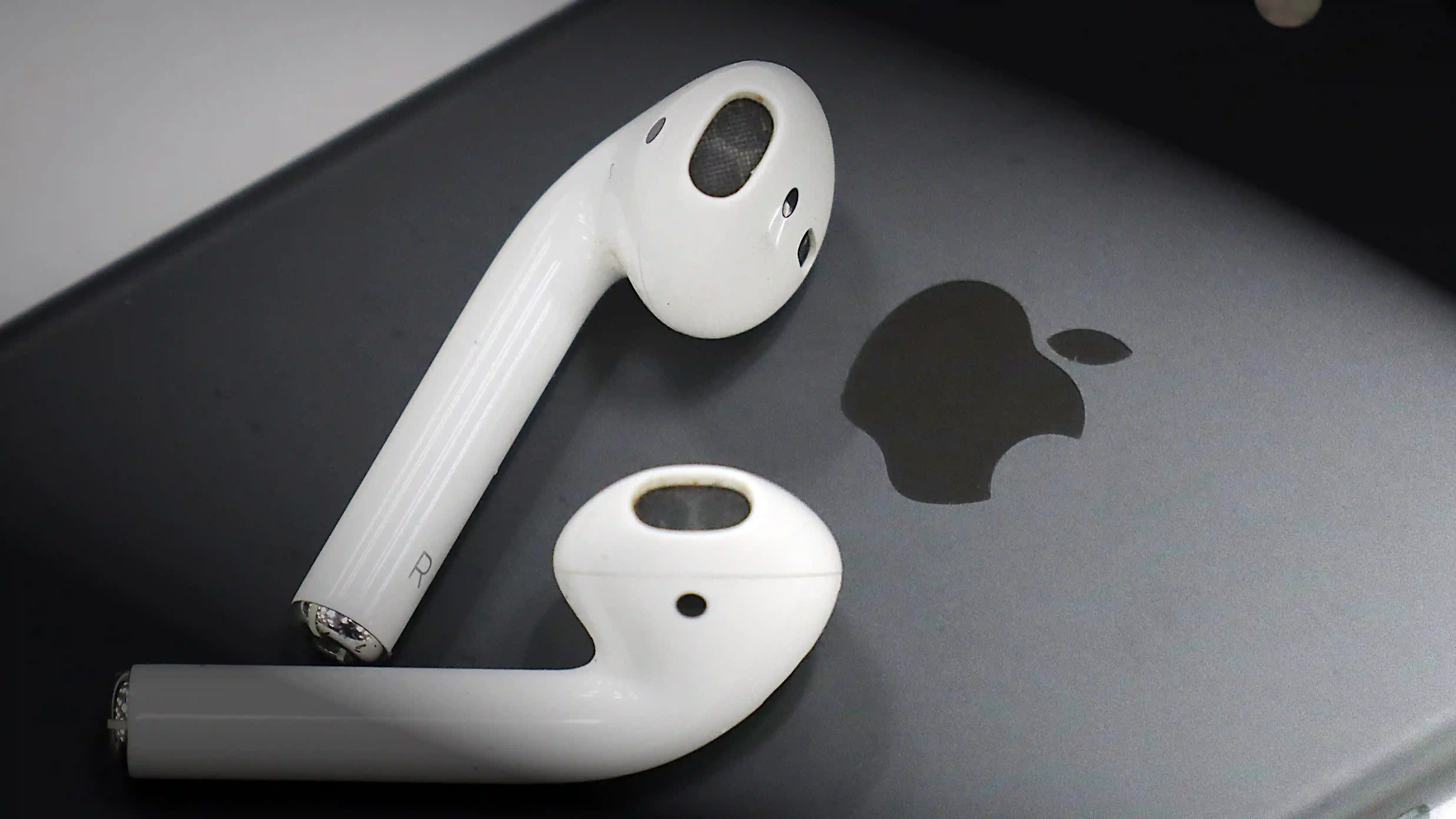 Представьте, что AirPods – отдельная компания. Она была бы успешнее Netflix и Pepsi Co